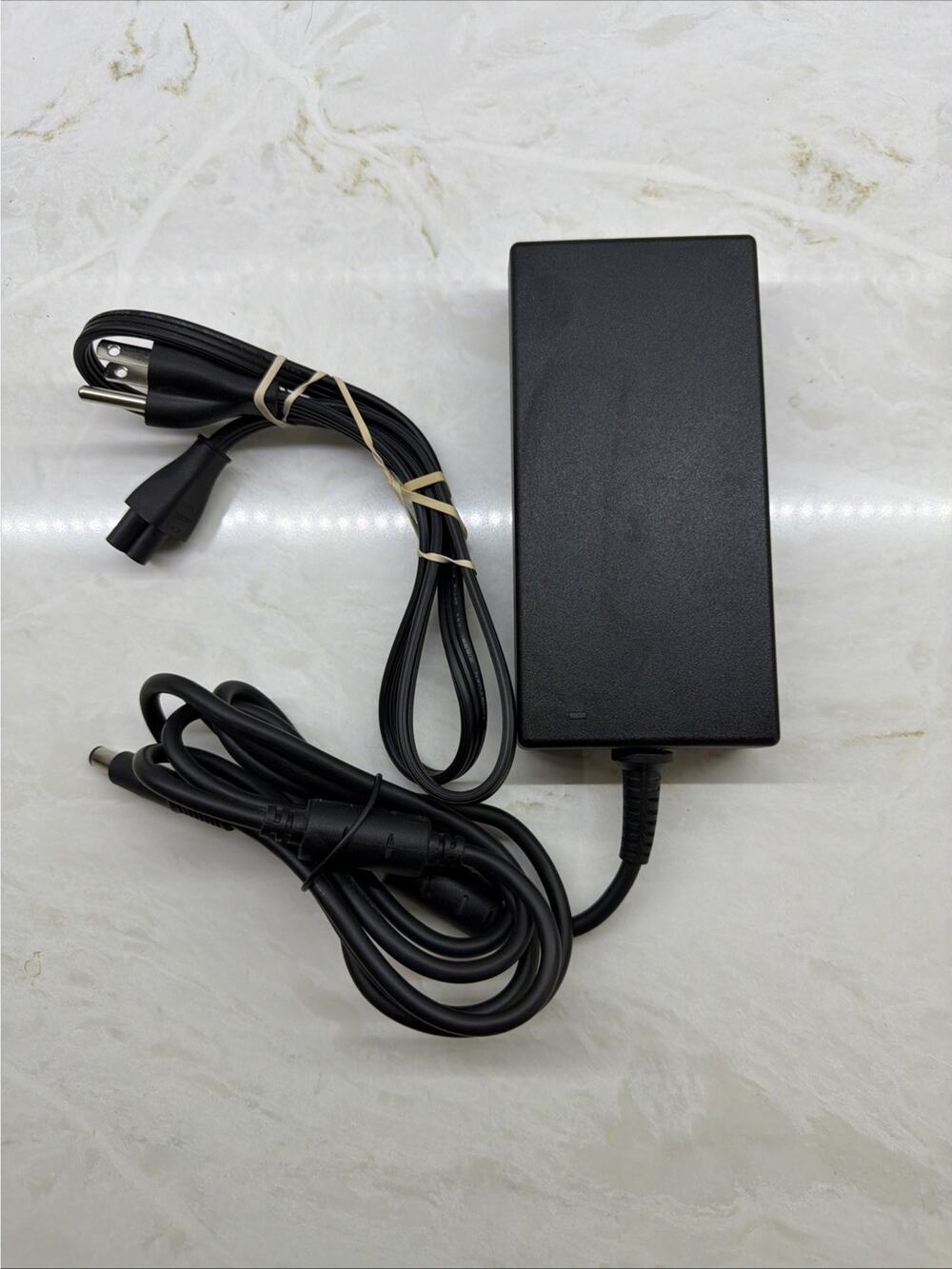Genuine Dell Genuine 180W 19.5V AC Power Charger Adapter 47RW6 047RW6 LA180PM180